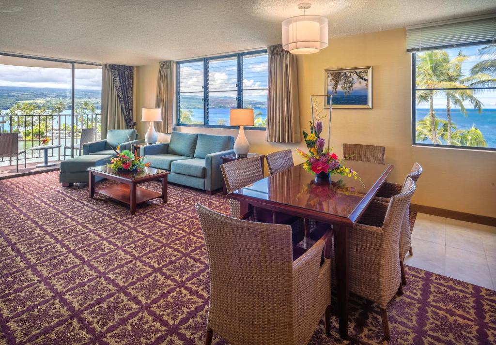 Castle Hilo Hawaiian Hotel image 18